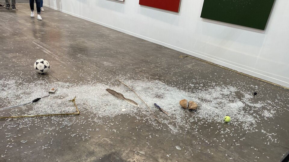 'Yanlışlıkla' 20 bin dolarlık eseri parçaladı