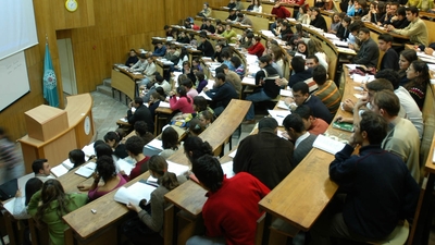 Burs kazanan üniversiteliler belli oldu