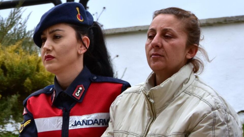 Sevgilisiyle bir olup kocasını öldürttü!