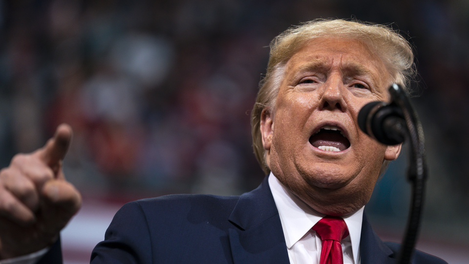 Trump'tan koronavirüs yorumu: Havaların ısınmasıyla biter