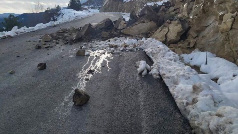 Karabük'te heyelan meydana geldi