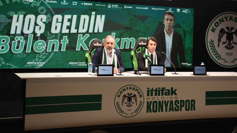 Konyaspor, Bülent Korkmaz ile imzaladı