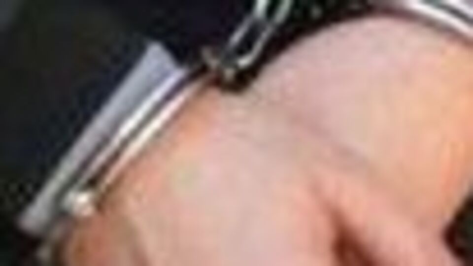 Evlilik vaadiyle dolandırdılar