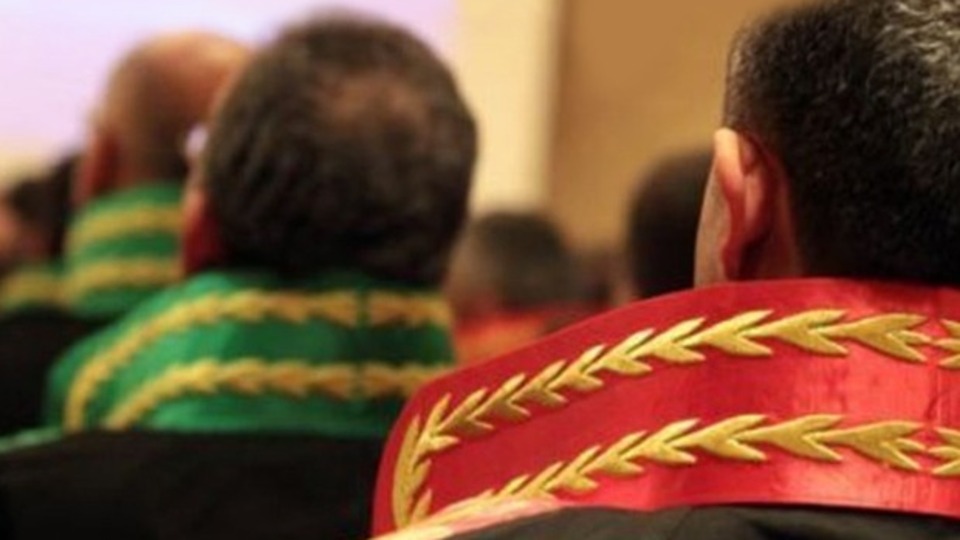 Meslektaşları ile çok sayıda kişiyi dolandıran savcı yakalandı