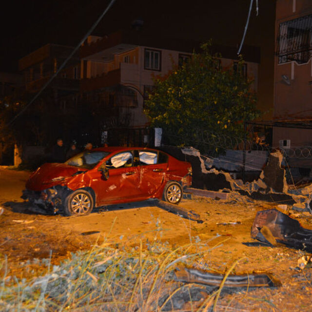 Kaza yapan otomobilde hırsızlık şüphesi: 4 yaralı