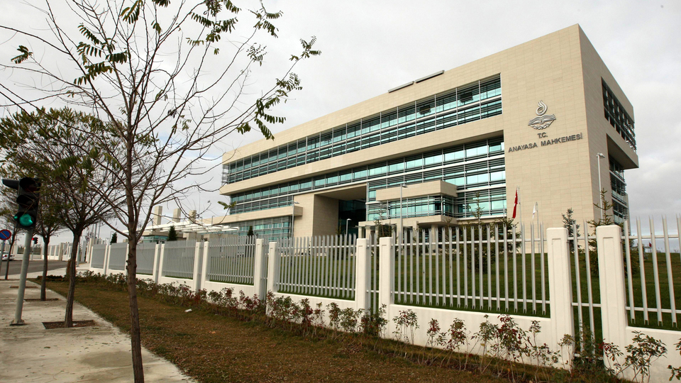 AYM'den 3 kritik KHK iptali!