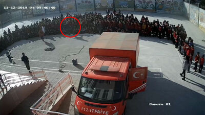 Okulda müdür dehşeti! Yüzüne tekme attı