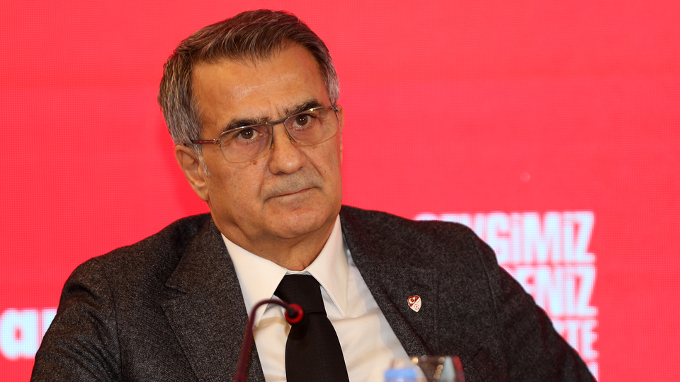 "Falcao'yu oynatma bakalım..."