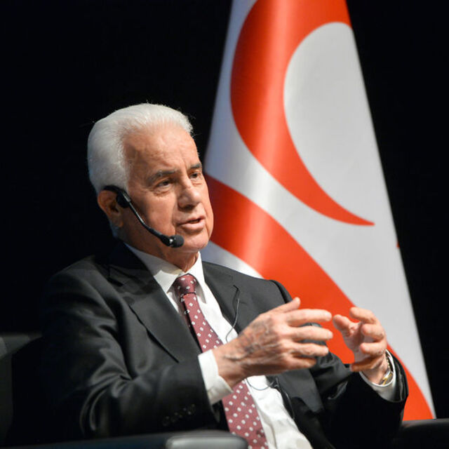KKTC'nin eski Cumhurbaşkanı Eroğlu'dan Akıncı'ya tepki