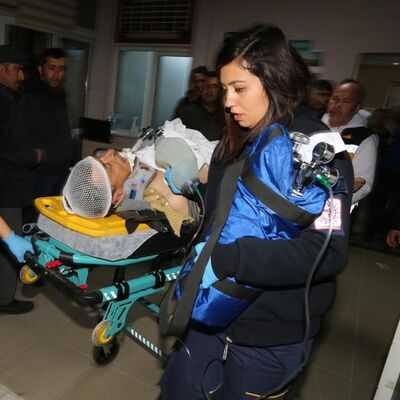 Minibüs çarptı! Kalbi durdu! Hayata döndü!