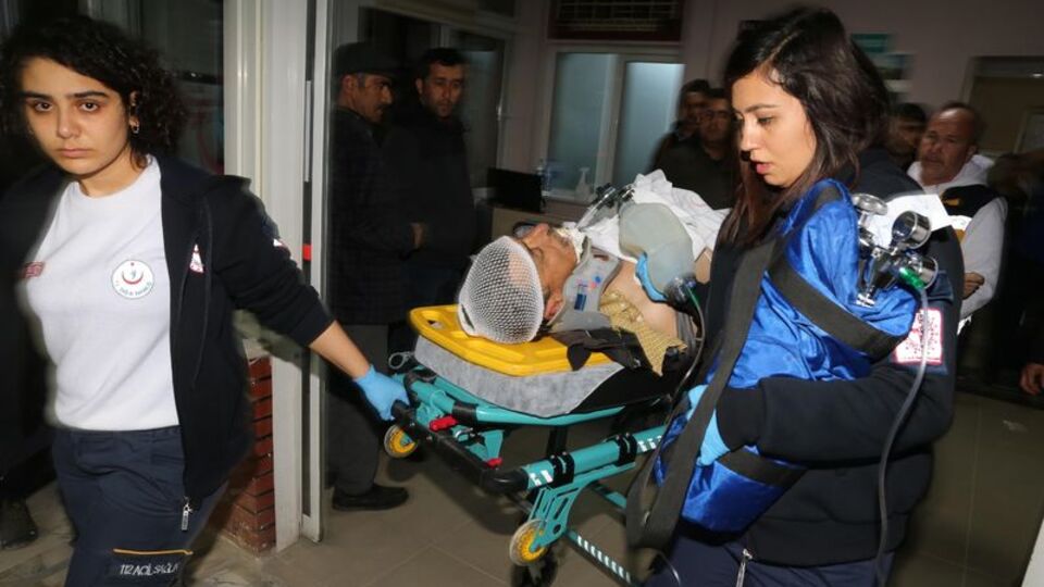 Minibüs çarptı! Kalbi durdu! Hayata döndü!