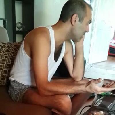 Telefon dolandırıcısının iç çamaşırlı mesaisi!