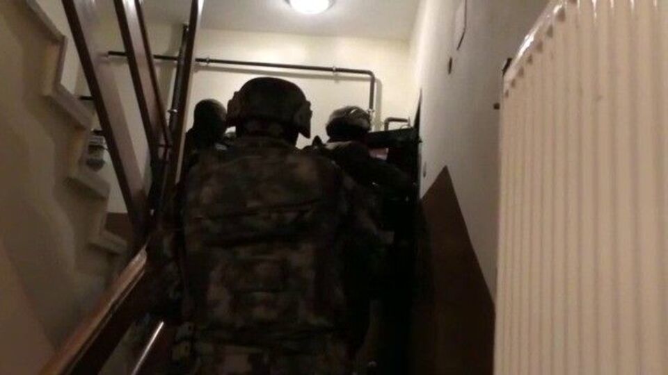 Milletvekilinin evinden terörist çıktı