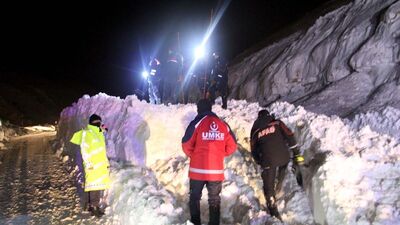 Kayseri Kahramanmaraş yoluna çığ düştü