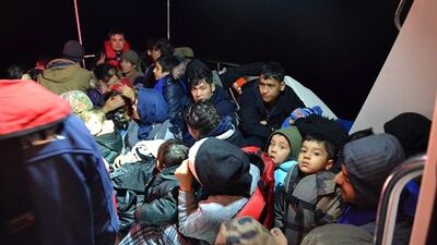 İzmir'de kaçak göçmen operasyonu