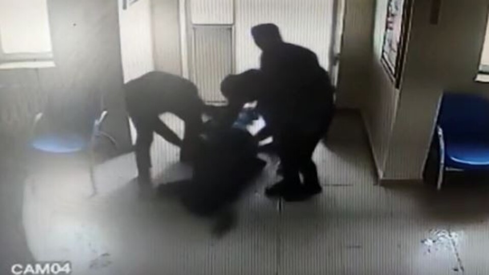 Zehirlenen sağlıkçıların yaşam savaşı kamerada