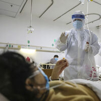 Virüse karşı ebola aşısını denediler! Ölü sayısı yükseliyor!