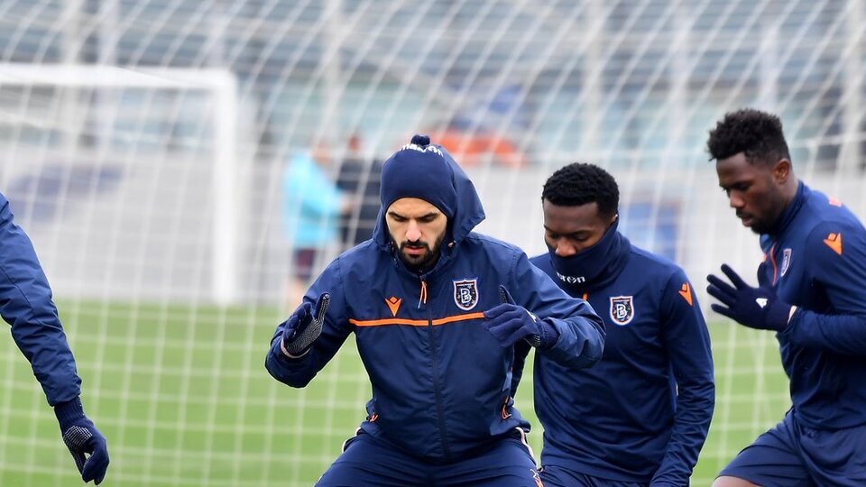 Başakşehir'de gözler Avrupa'ya çevrildi