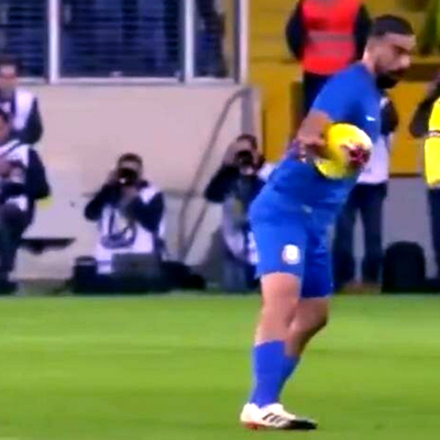 Tartışma yaratan pozisyon!