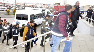 Kredi vaadiyle dolandırıcılığa kelepçe!