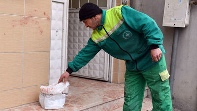 İnsanlık ölmemiş dedirten işçi!