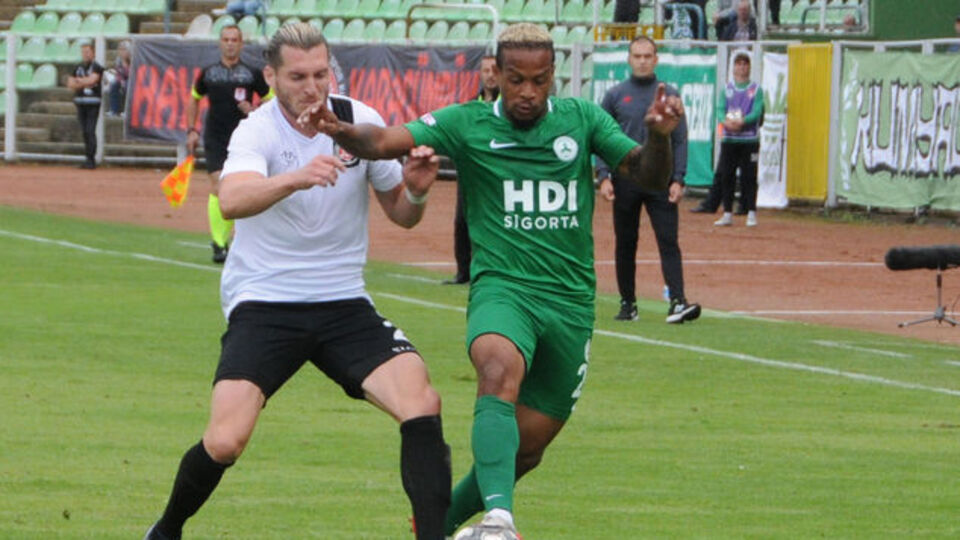 Karagümrük evinde galip!