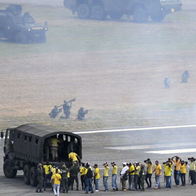 Venezuela'da geniş katılımlı askeri tatbikat