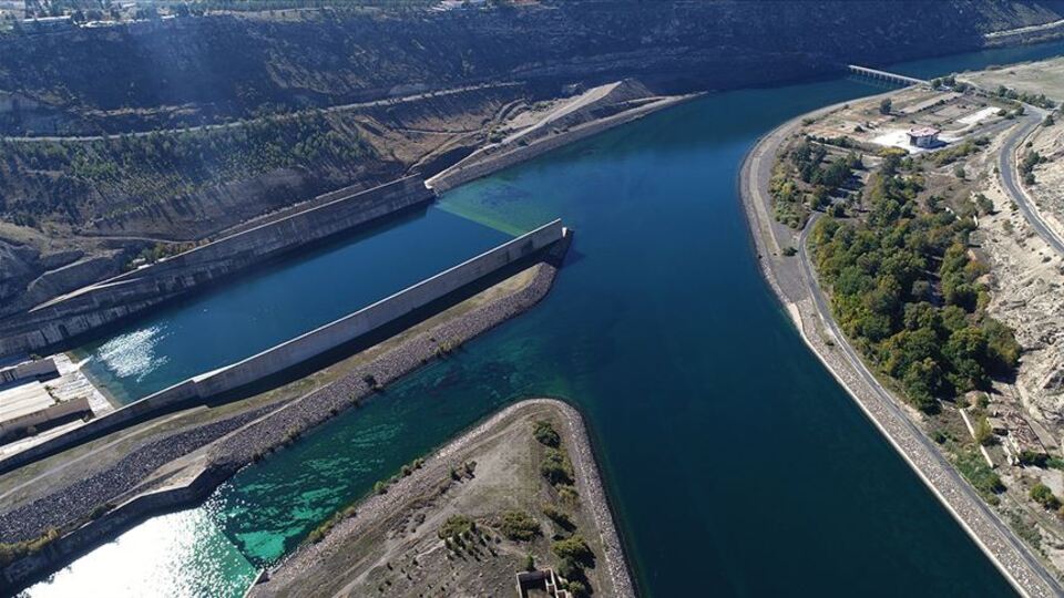 Üç büyük barajda enerji üretimi yüzde 106 arttı