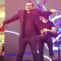 Rafet El Roman'dan olay Michael Jackson dansı