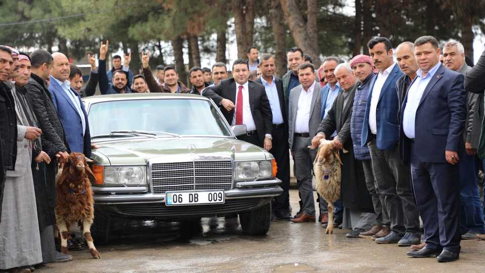 Bahçeli'nin hediyesi için kurban kestiler