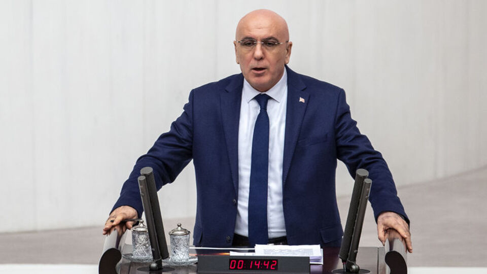 İYİ Parti'den bir haftada ikinci istifa!