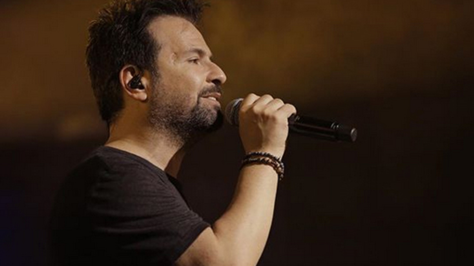 Ünlü şarkıcının acı günü