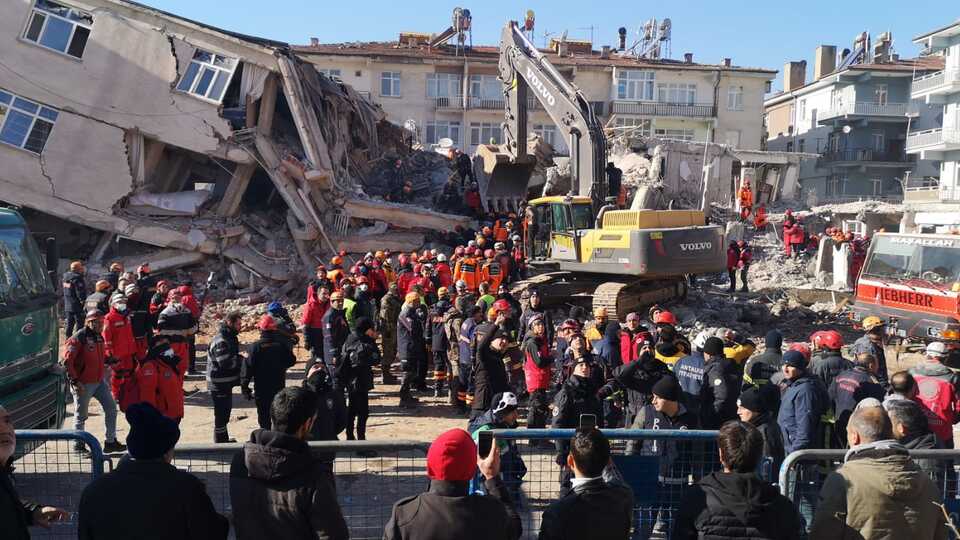 Depremzede öğrencilerden yurt ücreti alınmayacak