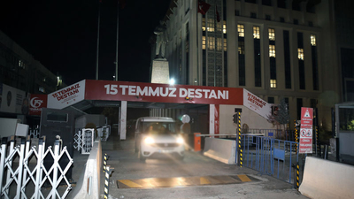 TSK, adalet, emniyet! FETÖ operasyonlarında yüzlerce gözaltı