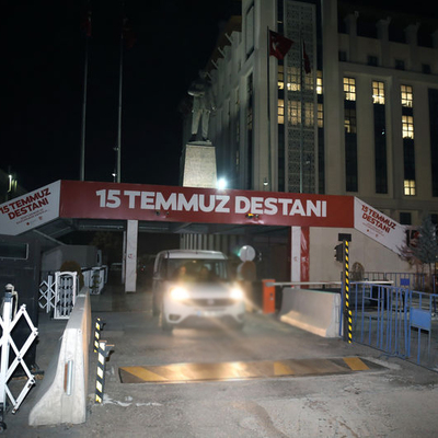 TSK, adalet, emniyet! FETÖ operasyonlarında yüzlerce gözaltı