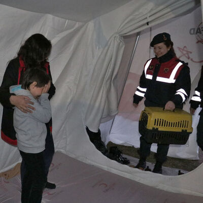 Depremde kaybetti! Muhammed'e sürpriz