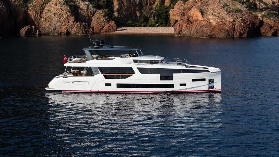 Sirena Marine'den, Avustralya ve Rusya hamlesi