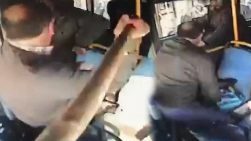 Yol verme kavgasında sopalı dehşet!