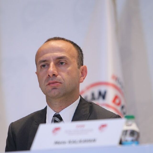 "VAR çağırırsa hakem gitmek zorunda"