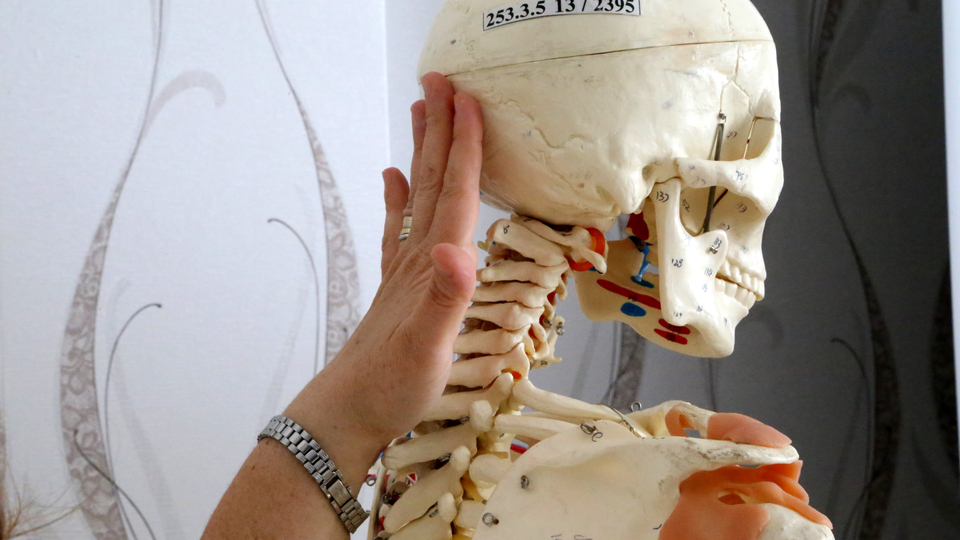 Boyun eğriliği nedenleri nelerdir?