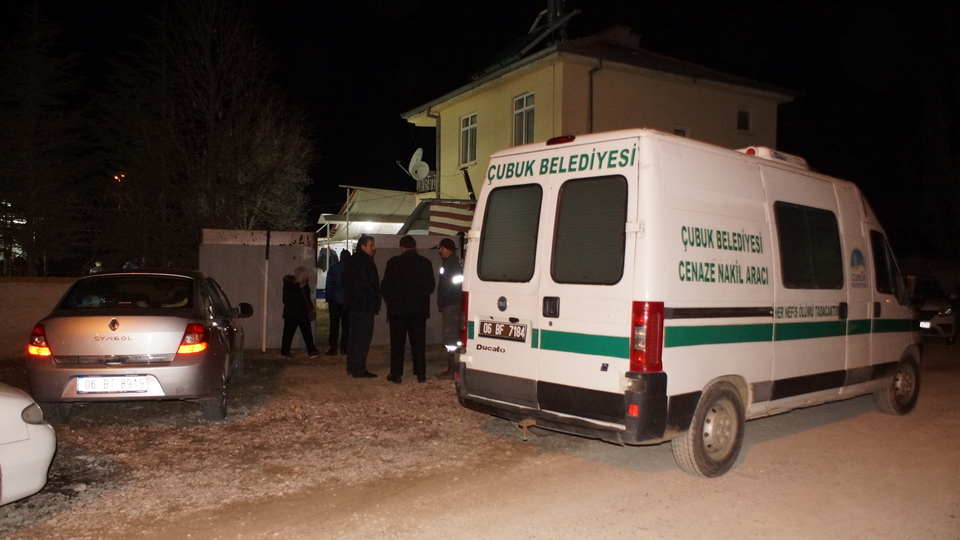 İş insanının cesedi çiftlik evinde bulundu