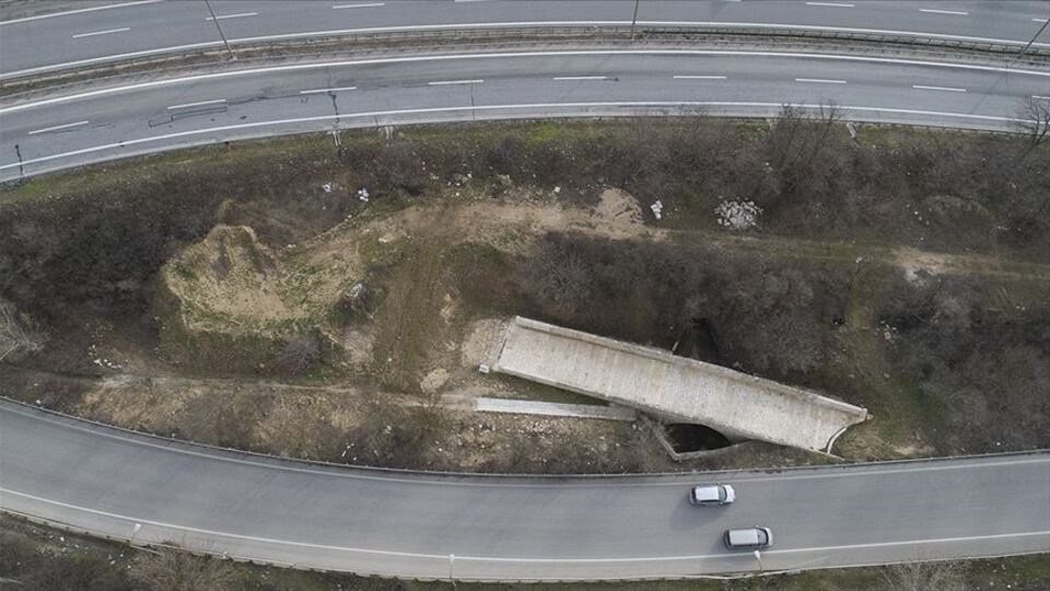 Osmanlı'yı Avrupa'ya götürüyordu! Kavşak içerisinde kaldı