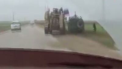 ABD ve Rus askeri araçlarının yol kapma kavgası!