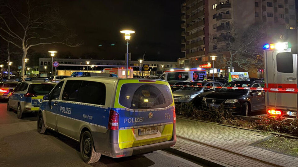 Almanya'da silahlı saldırı: Saldırgan dahil 11 ölü