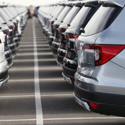 Sınırdaki otomobiller