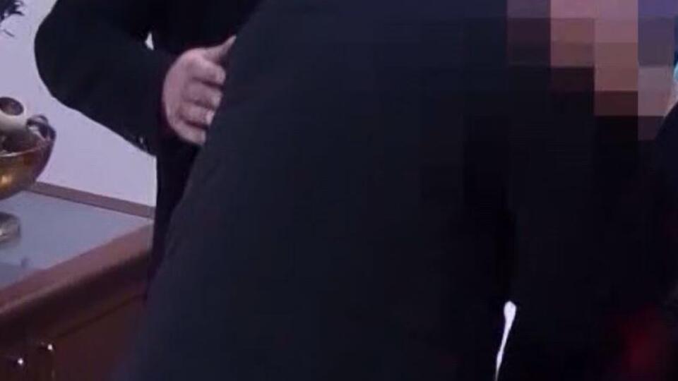 Nöbetteki annelerden etkilenip teslim oldu!