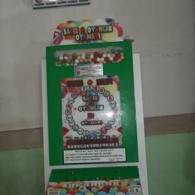 Sakız makinesi görünümlü aletle kumar oynatmışlar!