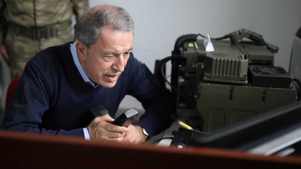 Akar'dan İdlib'de görevli personele telsizden önemli mesaj!