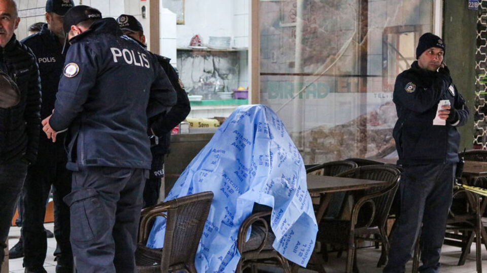 Dinlenmek için oturduğu sandalyede öldü