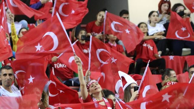 Hollanda maçı kapalı gişe!